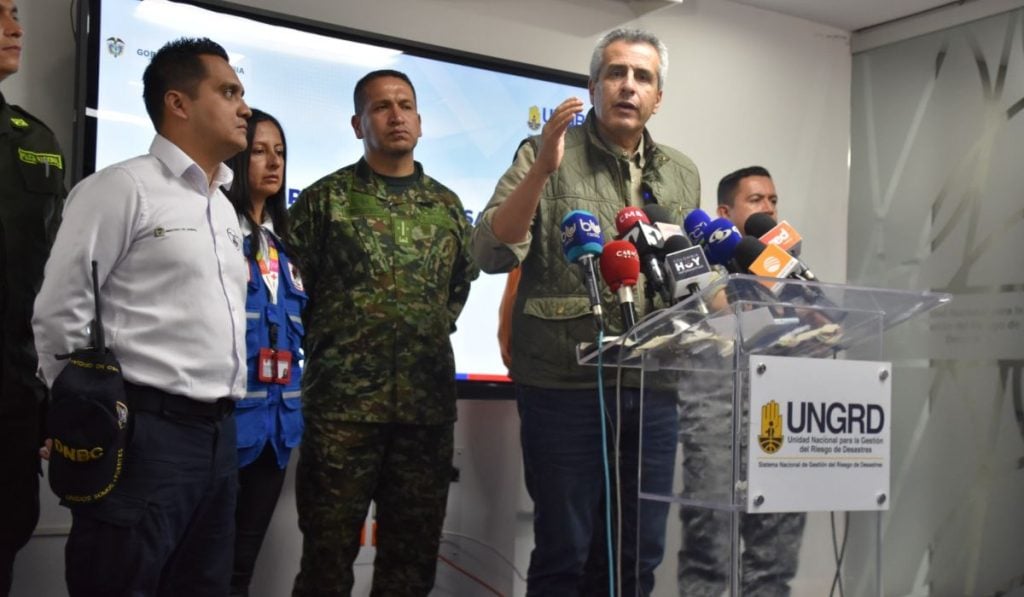 Gobierno nacional pidió acelerar evacuaciones preventivas en zonas del volcán Nevado del Ruiz