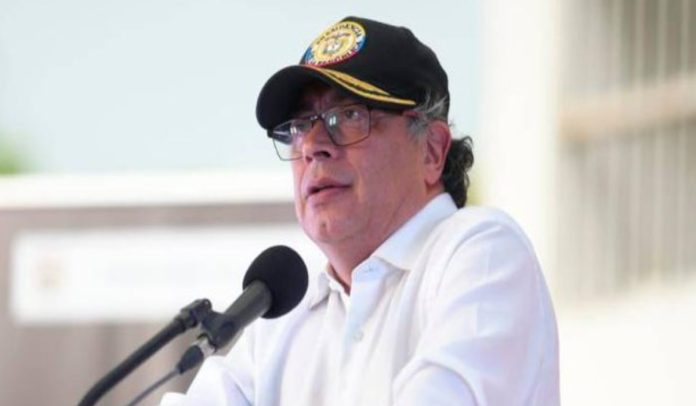 Presidente Gustavo Petro convocó reunión con altos empresarios colombianos
