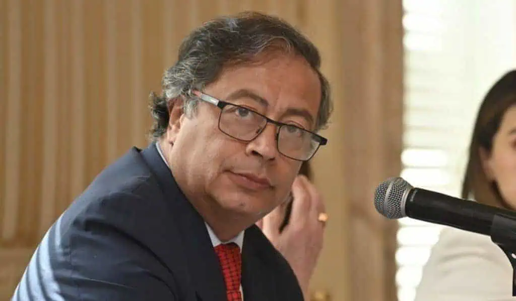 Reforma a la salud en Colombia: semana definitiva con avalancha de proposiciones Gustavo Petro, presidente de Colombia, habla en un evento en su viaje a EE. UU. de abril de 2023