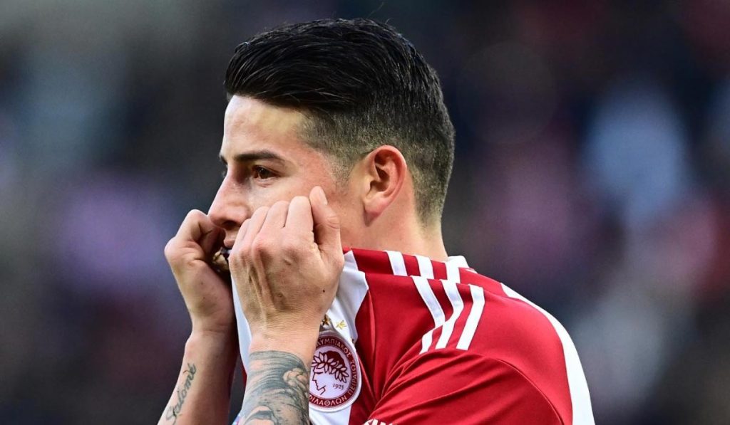 James finaliza su contrato con Olympiacos.