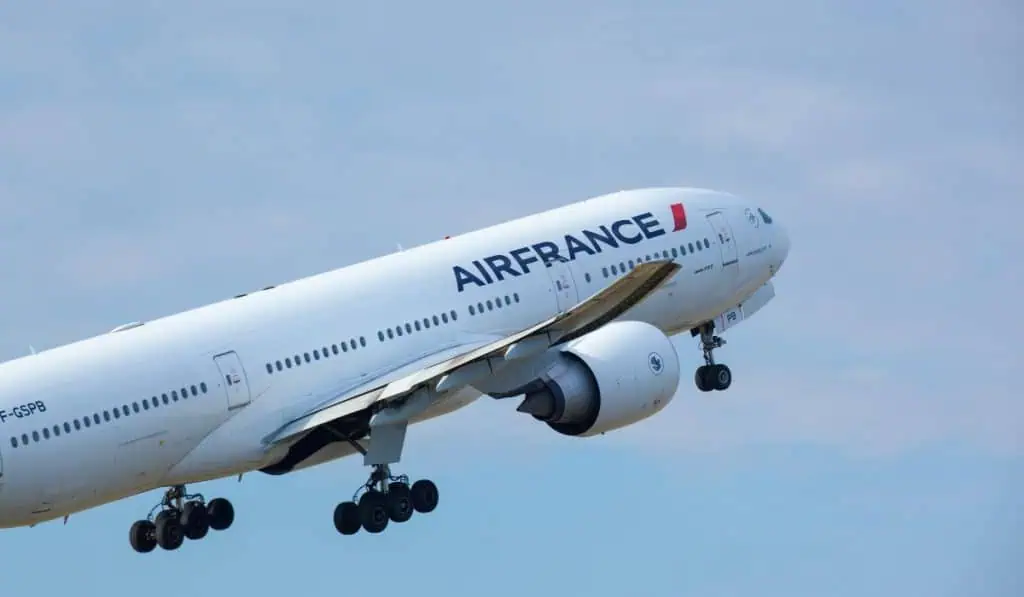 Justicia francesa absuelve a Airbus y a Air France por siniestro del vuelo Río-París de 2009 Justicia francesa absuelve a Airbus y a Air France por siniestro del vuelo Río-París de 2009