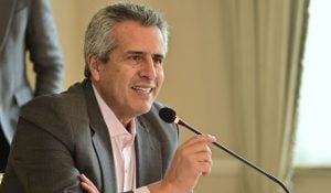 Home - Valora Analitik Luis Fernando Velasco, ministro del Interior, en una declaración en Casa de Nariño