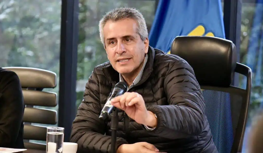 Debate de la reforma a la salud de Petro se suspende en el Congreso Luis Fernando Velasco, ministro del Interior de Colombia