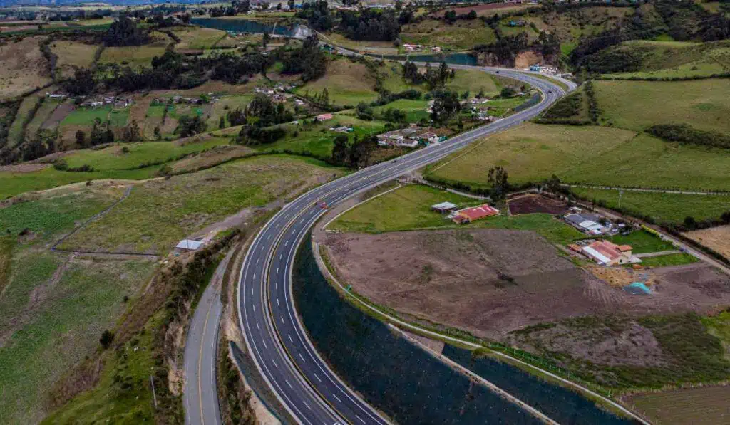 Consejo Gremial alerta por incertidumbre generada por el gobierno Petro con el Presupuesto 2024 Vía 4G Pasto - Rumichaca en Colobmia