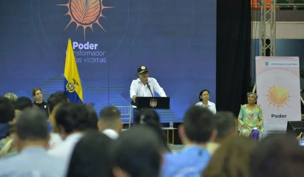 Petro pide a la Fiscalía investigar a las EPS por escasez de medicamentos en Colombia Presidente Gustavo Petro habla de la escasez de medicamentos en Colombia