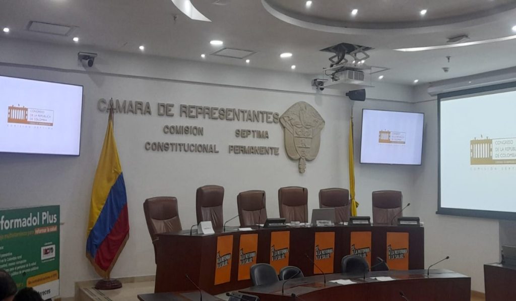 Hoy se discute reforma a la salud