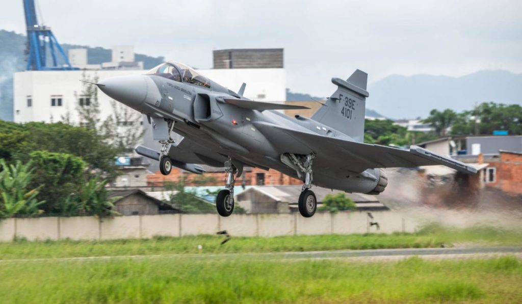 Saab apunta a Colombia y Perú para expansión del mercado latinoamericano