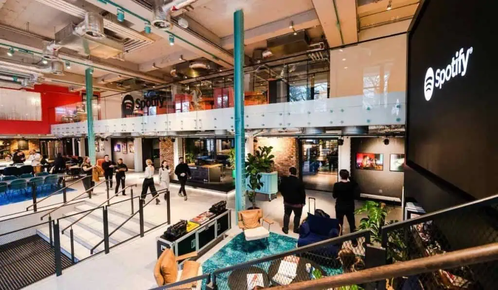 Spotify bate récord de usuarios y acción sube casi 7 % en premercado Spotify bate récord de usuarios y acción sube casi 7 % en premercado