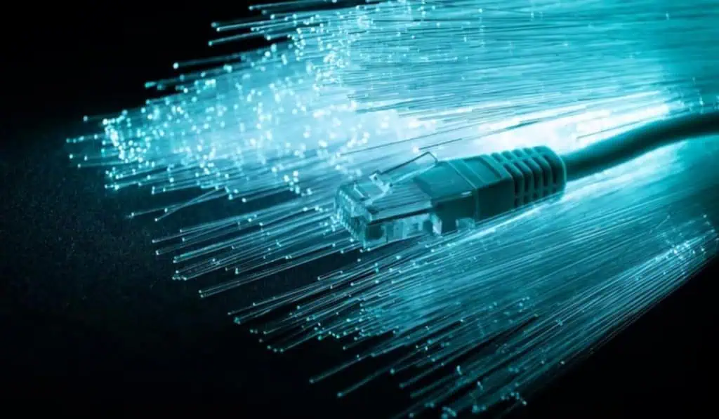 Subasta de espectro 5G en Colombia ya no será en tercer trimestre de 2023 Colombia habilita expansión de telecomunicaciones para agilizar redes 4G y 5G