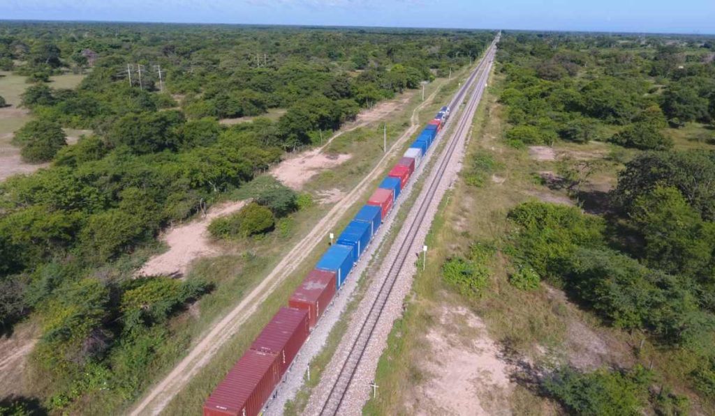 El tren entre La Dorada y Chiriguaná es clave para conectar el centro de Colombia con el Caribe. Foto: ANI