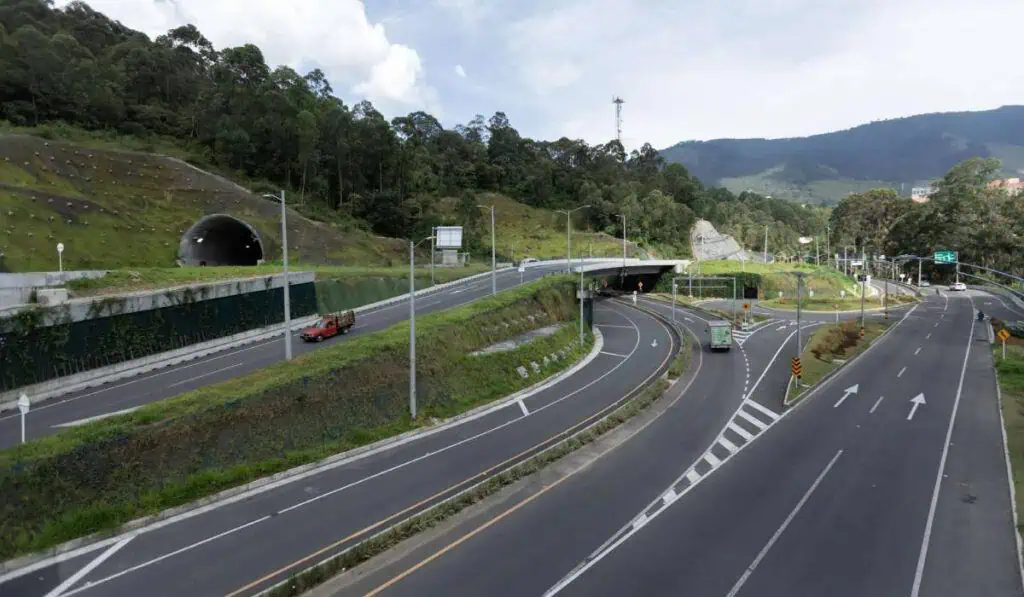 Confirmado: este año iniciarán obras de ampliación del túnel de Oriente Túnel Seminario de la concesión túnel de Oriente