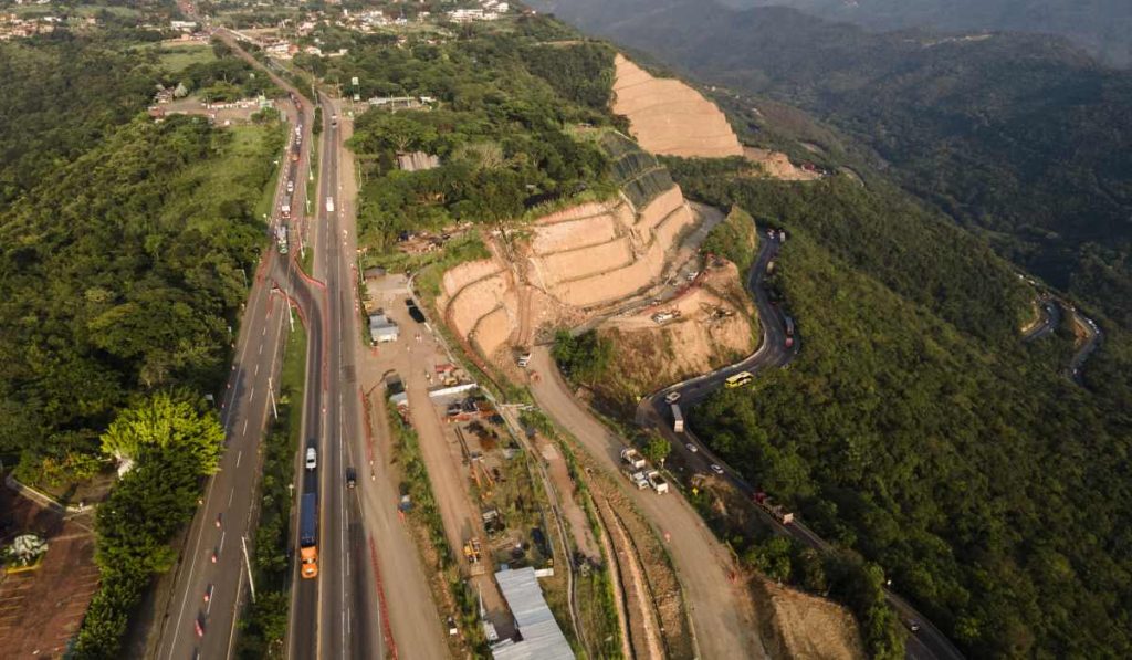 Vinci Highways. Vía Bogotá Girardot