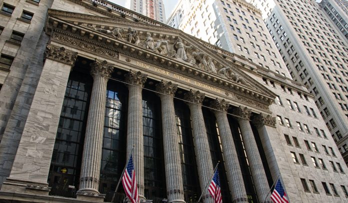 crisis-financiera-dow-jones Entre los libros recomendados se analiza la crisis financiera del 2008 y los aprendizajes a partir de allí.