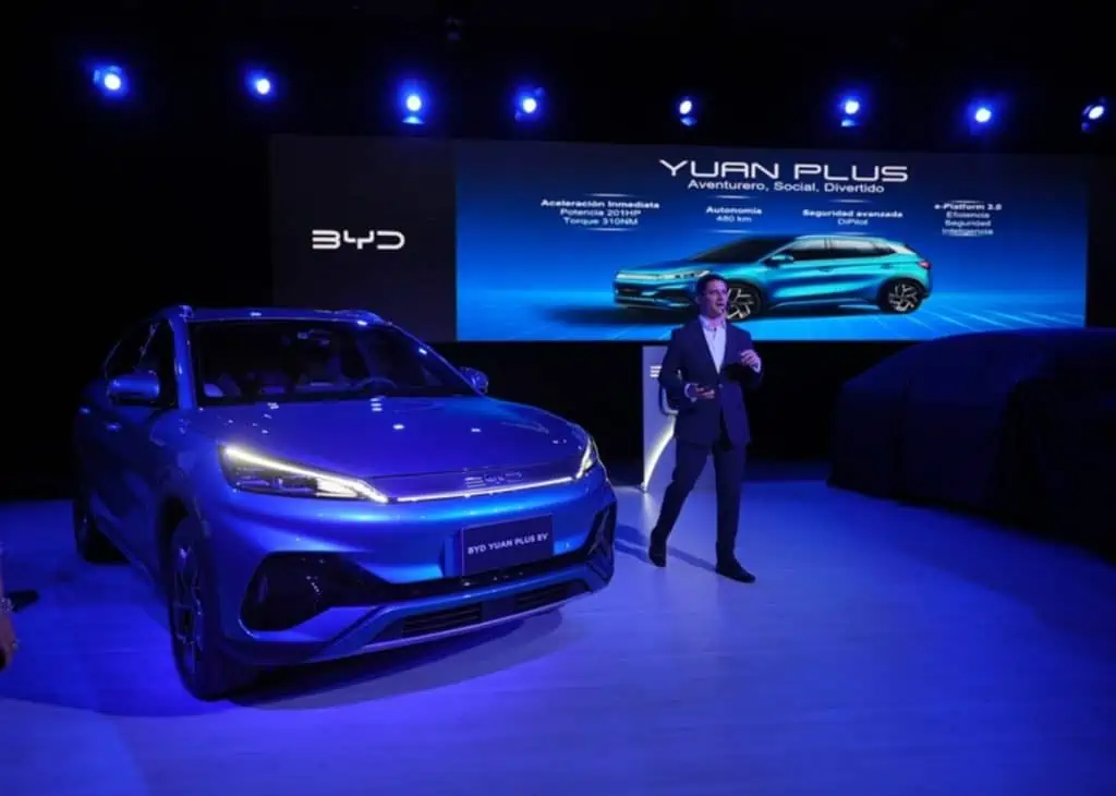 BYD ya alcanzó esta millonaria cifra en ventas de carros en el mundo: ¿Qué marcas se le acercan? BYD presentan sus vehículos en Ecuador