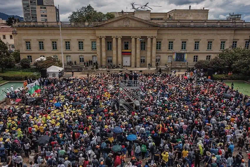 "Si no se aprueban las reformas, las EPS y los fondos de pensión se acaban": Petro durante balconazo Balconazo Petro 1 de mayo