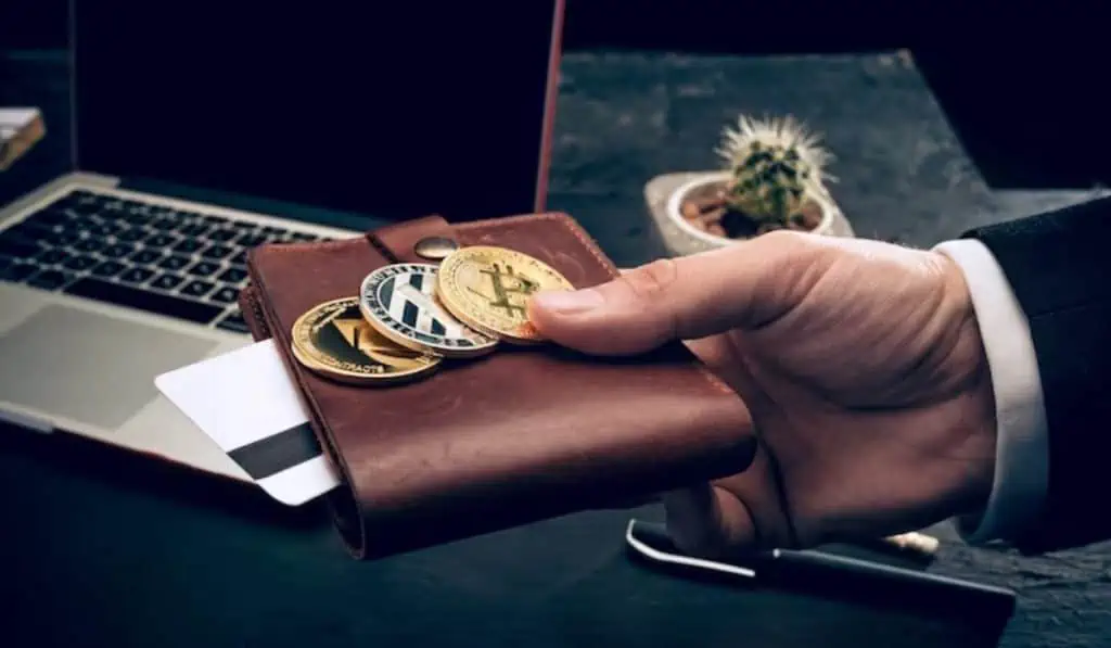 Congreso de Colombia define futuro de regulación de criptoactivos FMI destaca adopción digital en América Latina, pero aboga por avances en regulación cripto