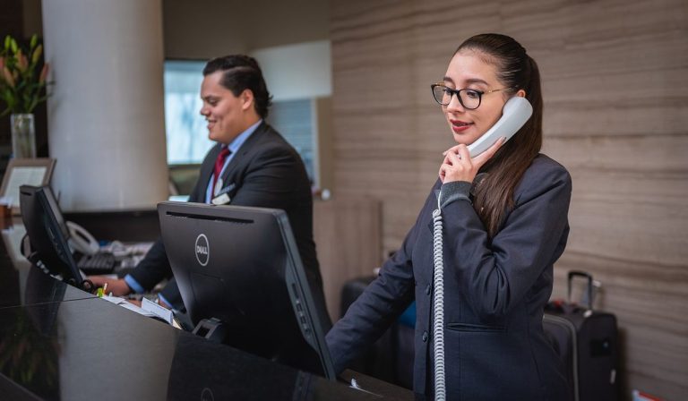 En abril siguió bajando el desempleo en Colombia