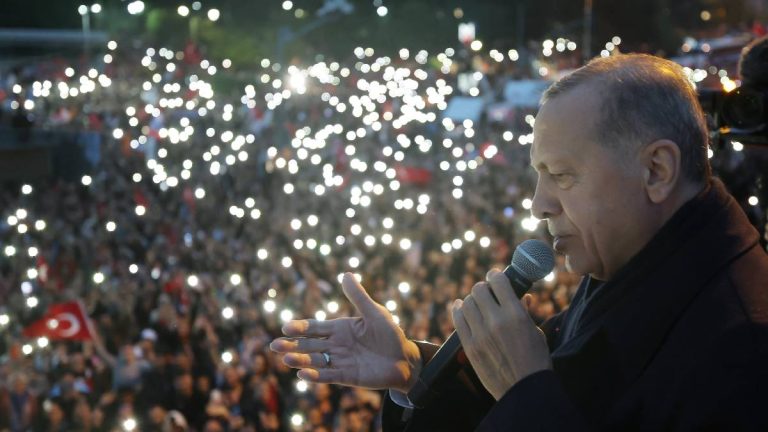 Tercera elección de Erdogan como presidente de Turquía. Foto tomada el 28 de mayo de 2023, luego de declarar su victoria