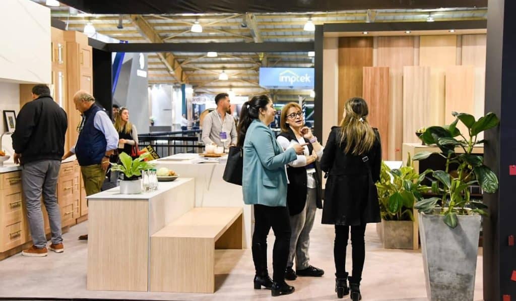 Mujeres hablan en Expoconstruccion y Expodiseño