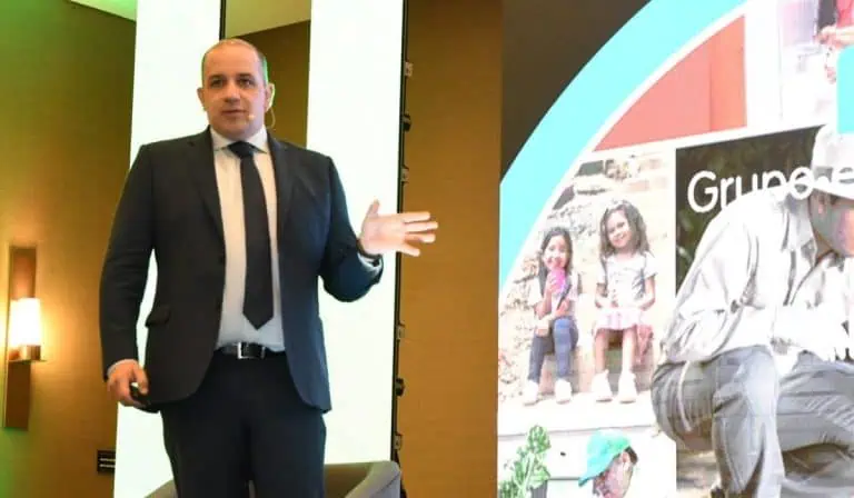 Jorge Andrés Carrillo, gerente de EPM, habla en una reunión con inversionistas en Bogotá.