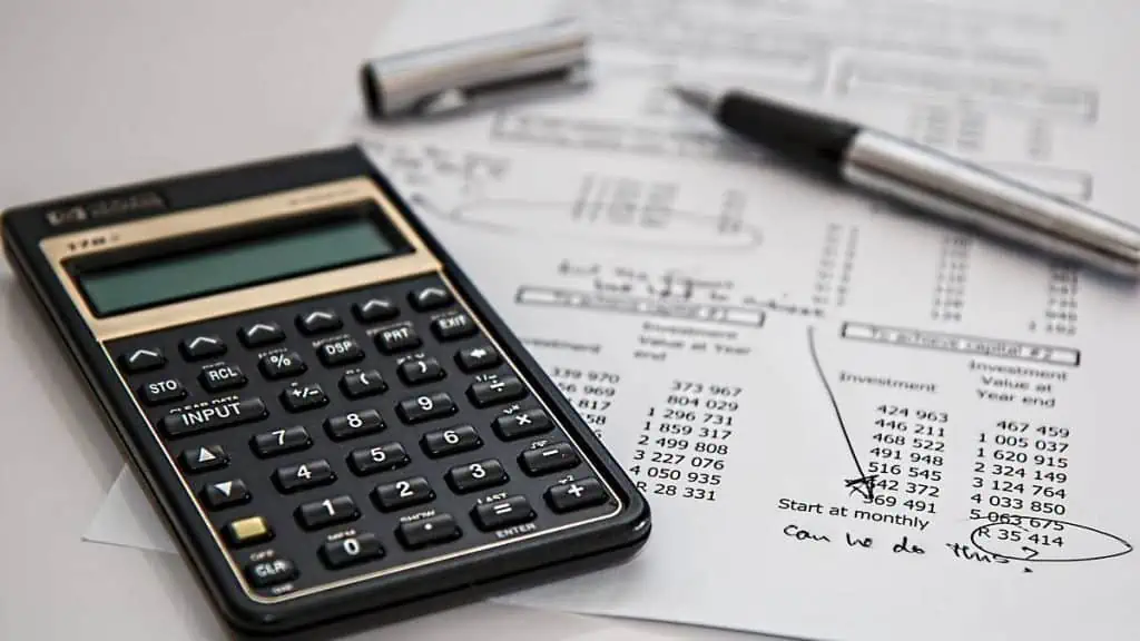 Empresas enfrentarán mayores impuestos de cara al 2025 con incrementos de hasta el 8 % Morosos en Colombia