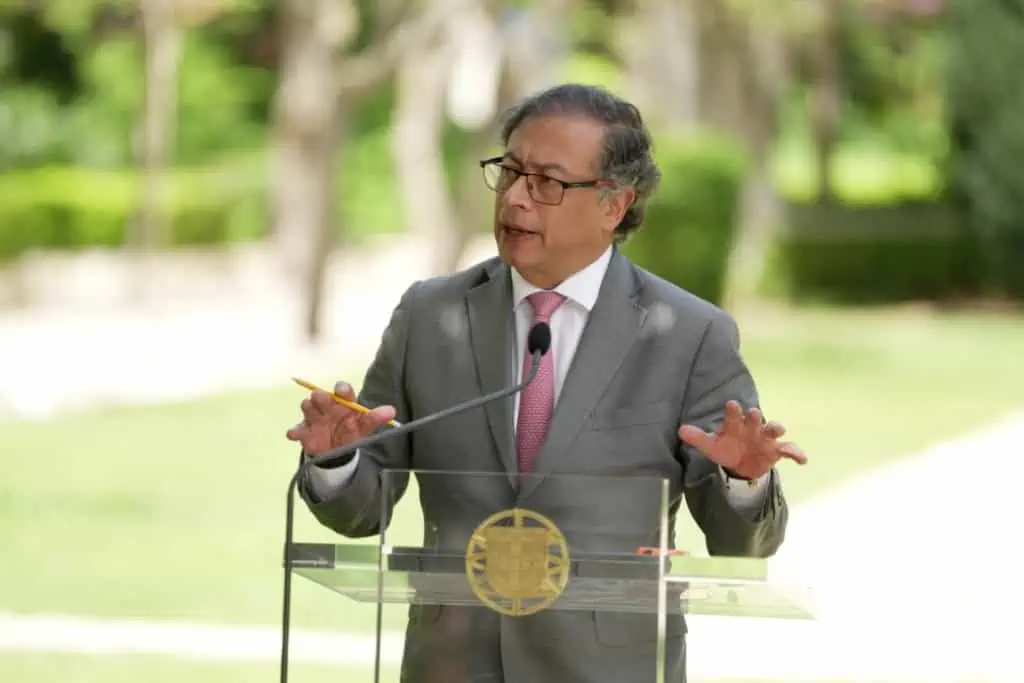 Gobierno Petro definió desde cuándo subirá el ACPM en Colombia Presidente Gustavo Petro