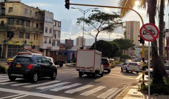 Pico y placa en Bucaramanga, hora pico y tráfico alto en Bucaramanga.