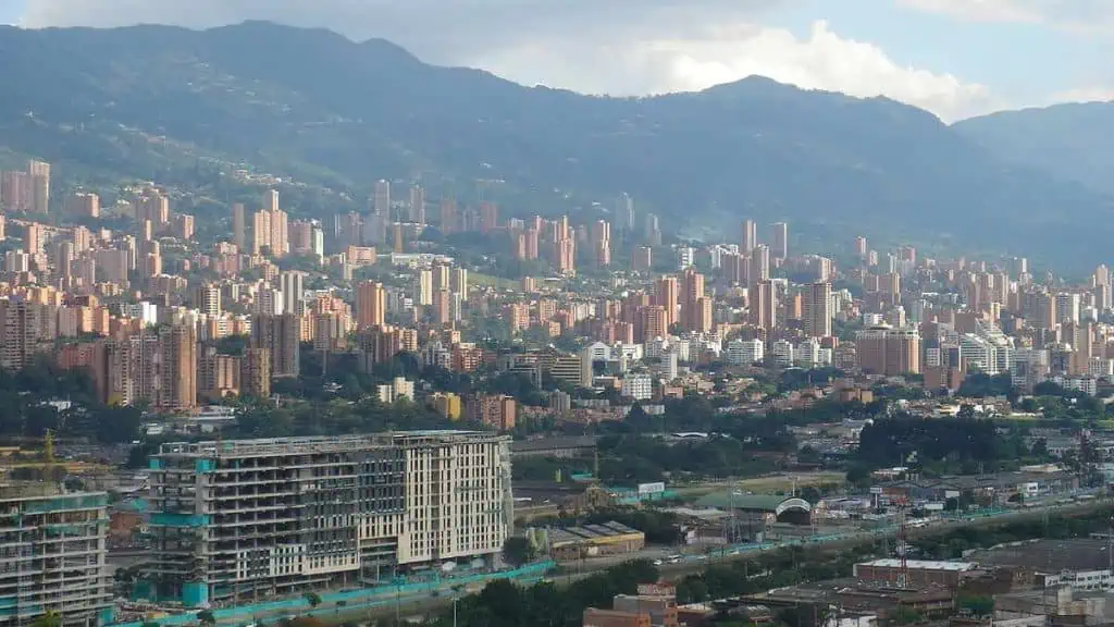 Conozca el pico y placa para vehículos en Medellín hoy, 27 de octubre Pasaje de bus en Medellín en 2024