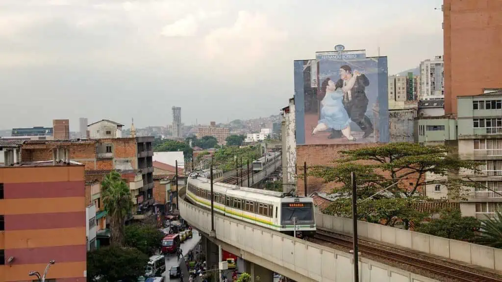 ‘Fico’ Gutiérrez levantó pico y placa en Medellín para Navidad y año nuevo Imagen panorámica muestra movilidad en el pico y placa en Medellín