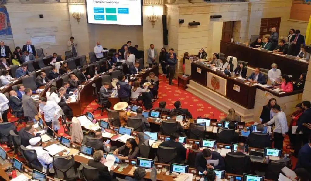 ¿Al fin va la "expropiación exprés" en el Plan Nacional de Desarrollo? Así avanza el debate del Plan Nacional de Desarrollo del gobierno Petro