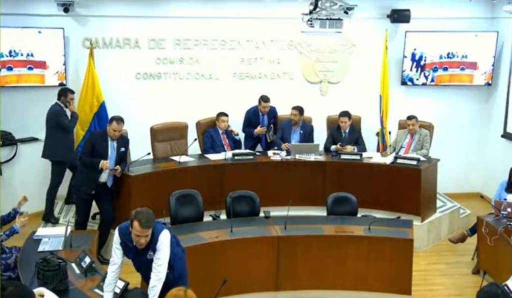 Discusión de la reforma a la salud en la Comisión Sétima de la Cámara.