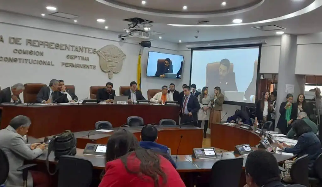 ¿Adiós a las EPS?: Qué cambios trae la reforma a la salud en Colombia Siga en vivo el debate de la reforma a la salud 2023