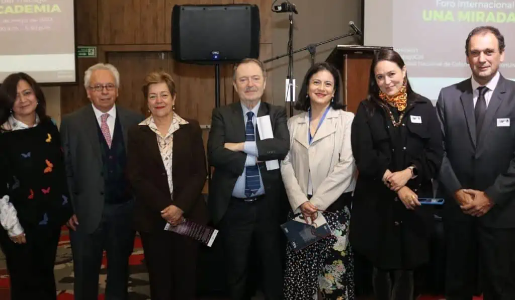 Reforma pensional en Colombia tuvo cambio clave en subsidio pensional La ministra de Trabajo, Gloria Inés Ramírez, socializa la reforma pensional