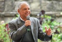 Ricardo Bonilla, ministro de Hacienda, durante un evento de la línea 2 del metro de Bogotá