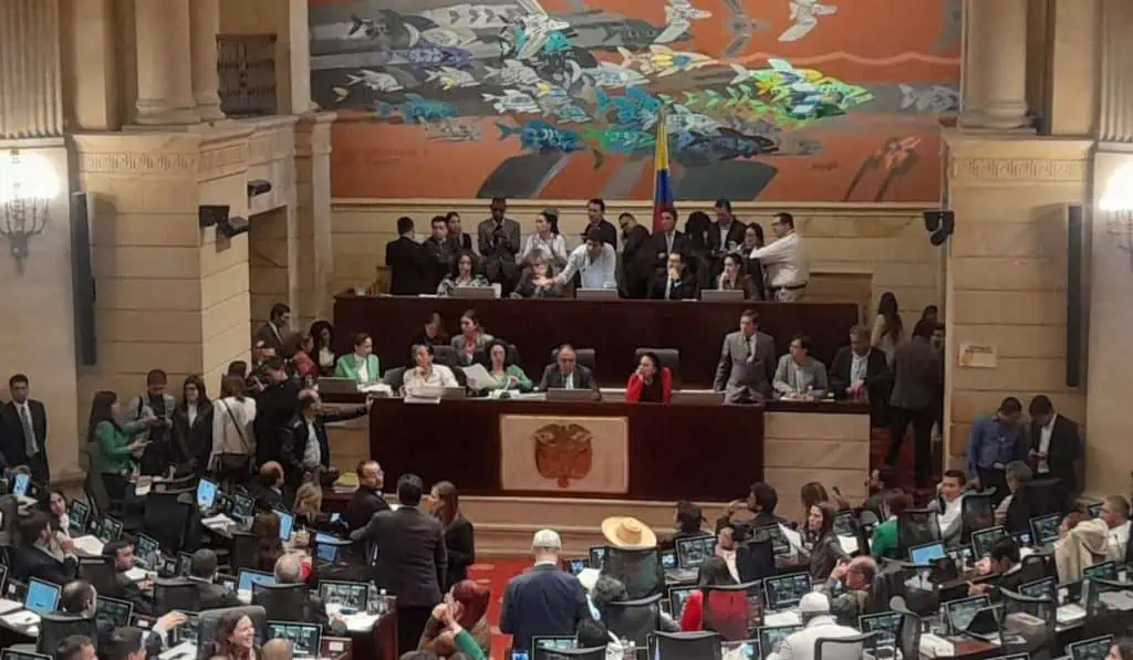 Ahora| Cámara aprueba Plan de Desarrollo de Petro; solo le falta conciliación Fue aprobado el Plan Nacional de Desarrollo de Colombia para 2023.