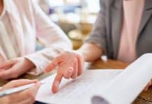 Firmando contrato: seguridad social