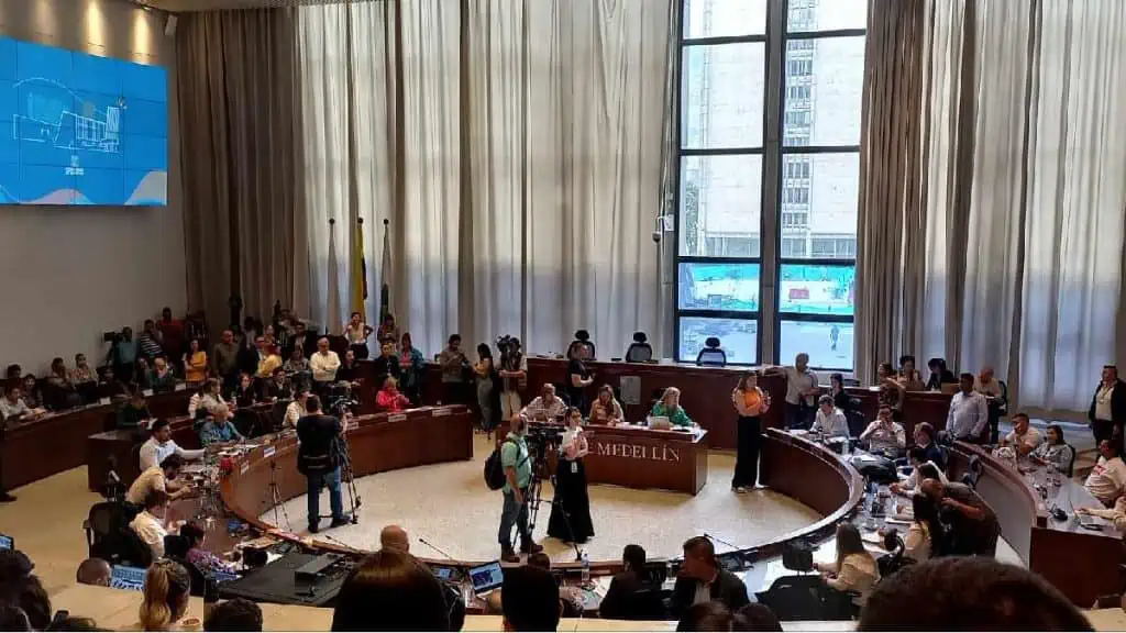 Ni plata de EPM ni tarifas congeladas: el golpe a la Alcaldía de Medellín EPM Alcaldía de Medellín