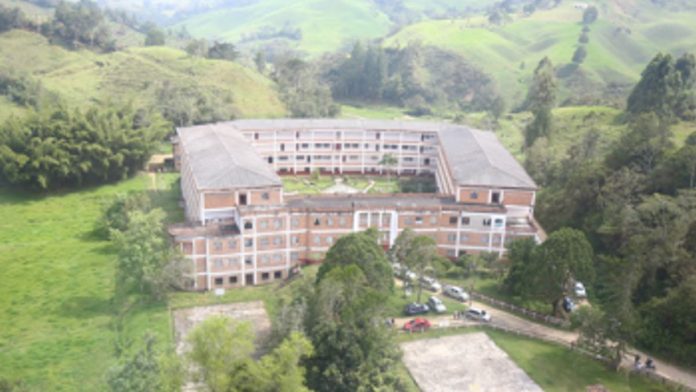 Elefantes blancos - panorámica del predio donde se construiría la cárcel de Yarumal