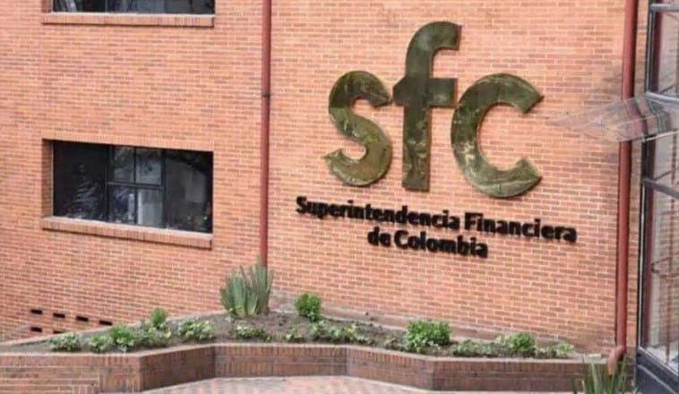Requisitos para presentarse al cargo de superintendente financiero.