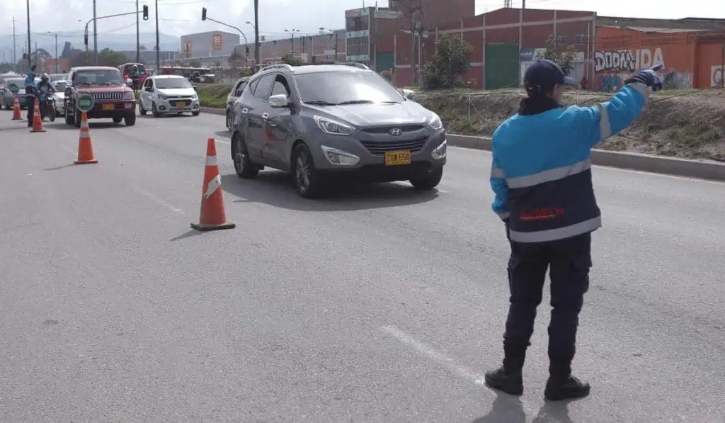 Plan Retorno del 3 de julio avanza con reversibles y alto flujo vehicular pico y placa en Bogotá