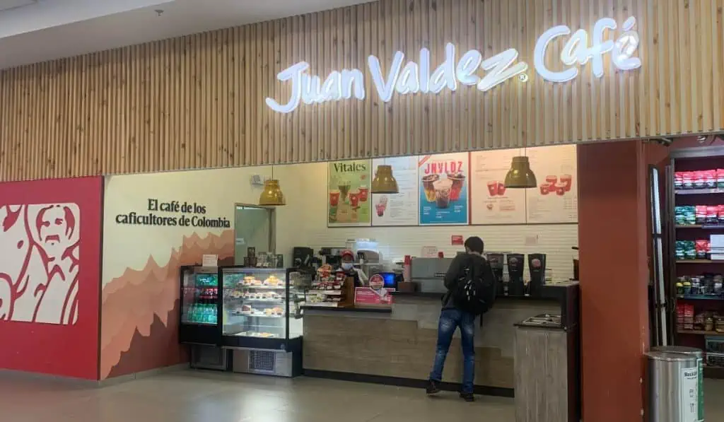 Juan Valdez brinda NotMilk: leche a base de plantas y sin azúcares para sus bebidas preferidas Tienda de Juan Valdez