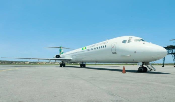 Avión de Laser Airlines, firma que reactiva operaciones en Colombia