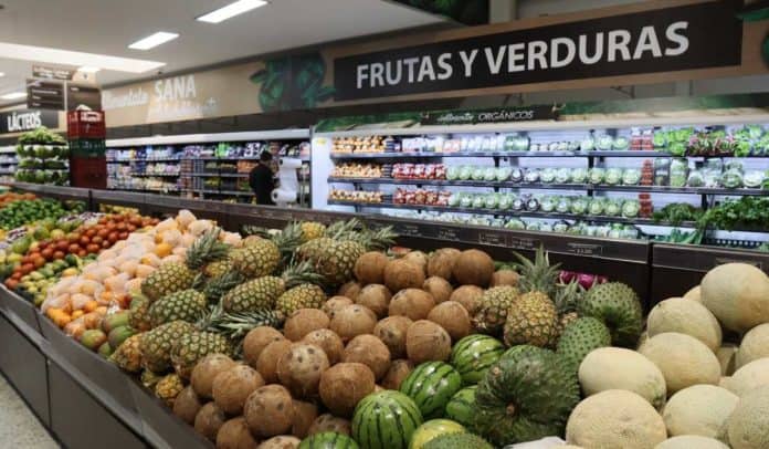 mercado-colsubsidio-frutas-alimentos Análisis sobre el comportamiento de la inflación en agosto en Colombia.