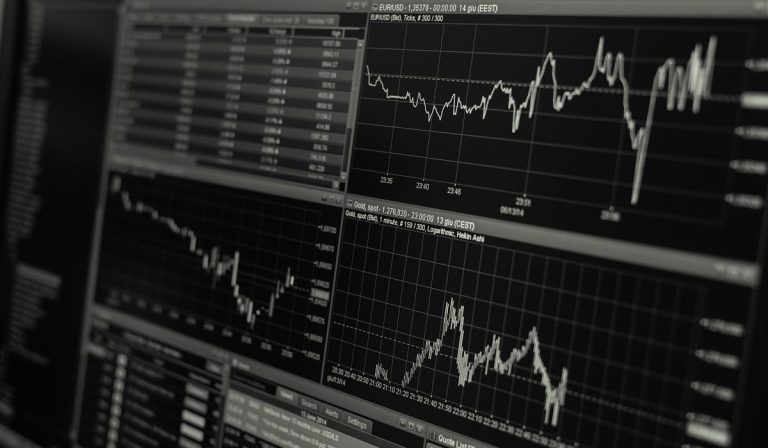 Menos inflación esperan expertos en encuesta de opinión financiera.