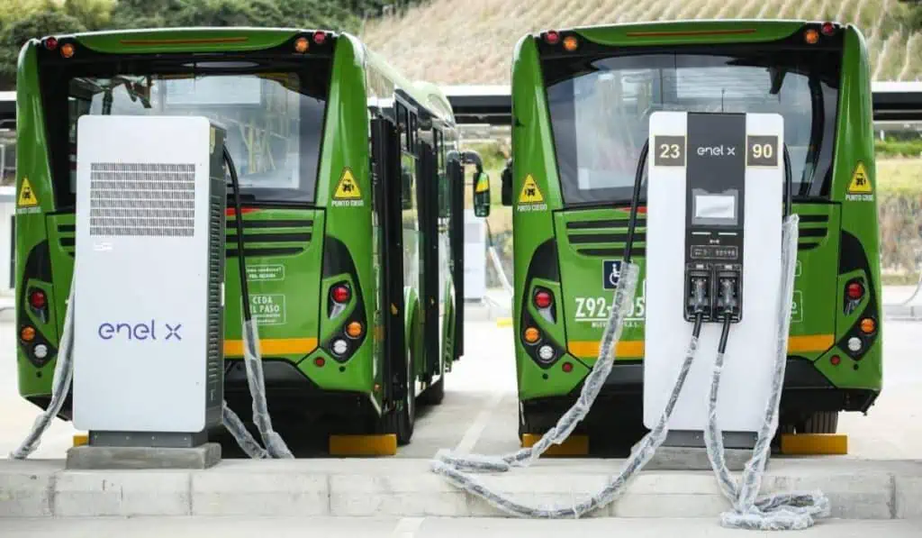 Colombia traza plan para que flotas de buses, taxis y camiones sean eléctricas Buses eléctricos en Colombia