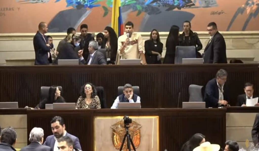 Se espera último debate de la adición presupuestal.