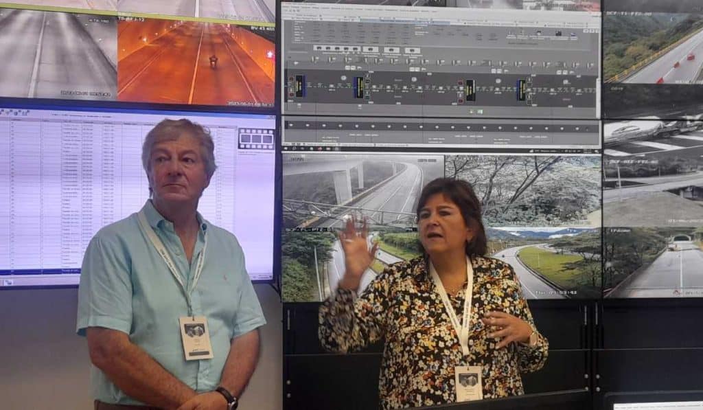 Alberto Mariño de Coviandes y María Lorena Gutiérrez, presidenta de Corficolombiana