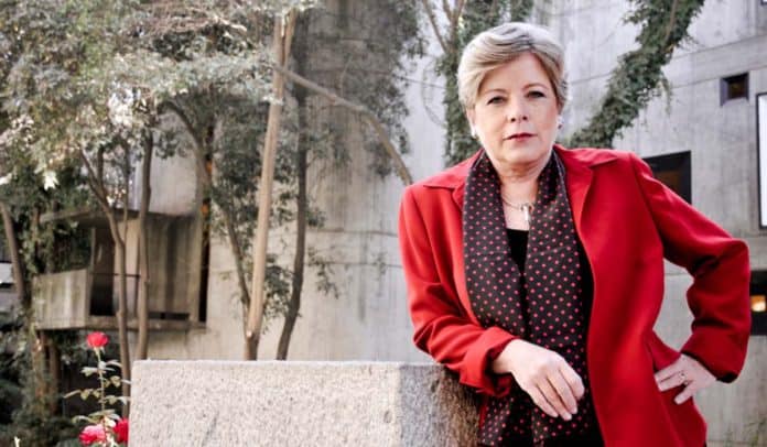 Alicia Bárcena, exlíder de la Cepal, será la nueva canciller de México Alicia Bárcena, exlíder de la Cepal, será la nueva canciller de México