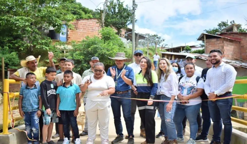 Aris Mining mejora la conectividad en municipios del nordeste de Antioquia con nuevas obras Aris Mining mejora la conectividad en municipios de Antioquia.