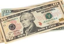 Dólar en Colombia revirtió su tendencia a la baja .